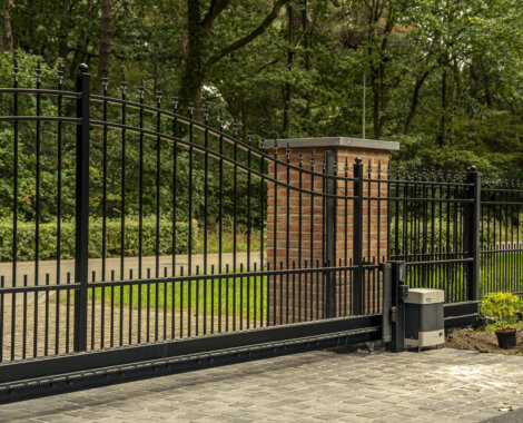 Ermelo 35 aandrijving achterkant poort